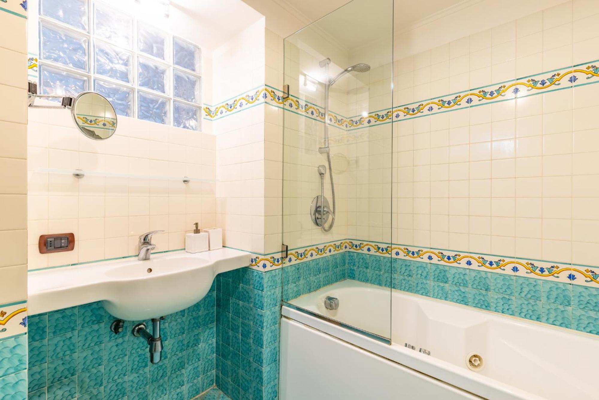 Apartment Santa Chiara Charming House With Terrace At Historical Center Naples